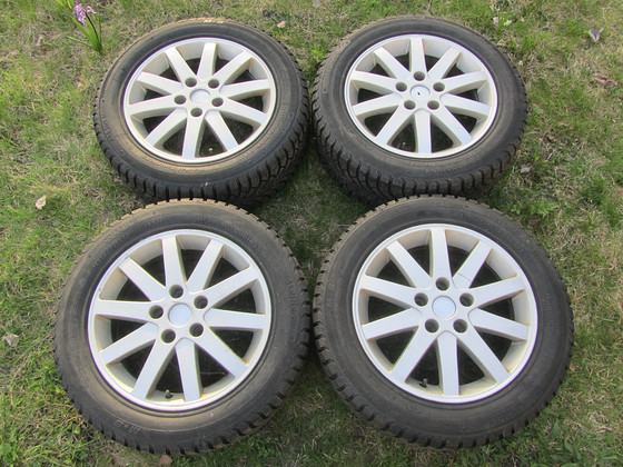 Диски оригинал Nissan R16 5x114.3, резина 6-7 mm шипы