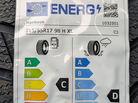 Lamellrehvid Hankook 215/55 R17