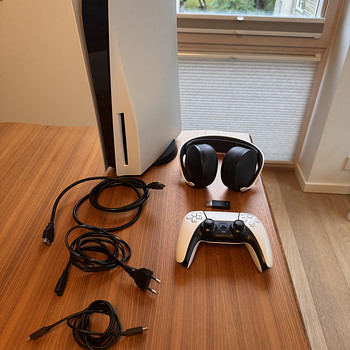 Playstation 5 Disc Edition + Sony Headset & Accessories