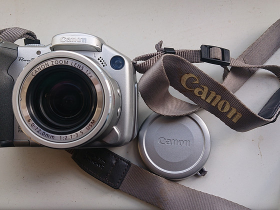 Canon Powershot S2 IS, suum 36–432 mm digikaamera