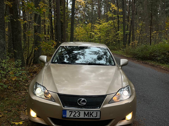 Lexus IS250