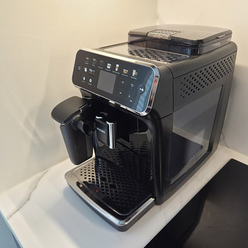 Кофемашина Philips LatteGo EP5441/50
