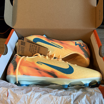 Jalgpallisaapad Nike Mercurial Mbappé 42