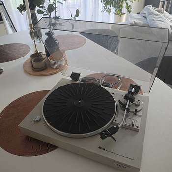 Akai AP-B20 plaadimängija/ turntable