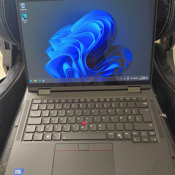 Lenovo Thinkpad T14s 2in1 | Ultra 7 255U | 32GB Ram |1TB SSD