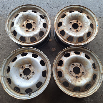 16" Dacia Duster plekkveljed 5x114.3 + andurid