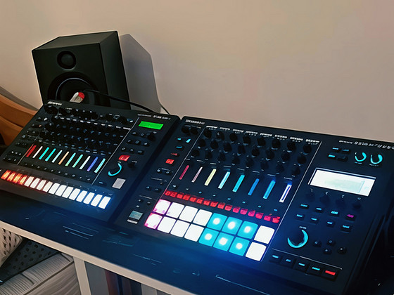 Müüa Roland MC-707 & TR8S
