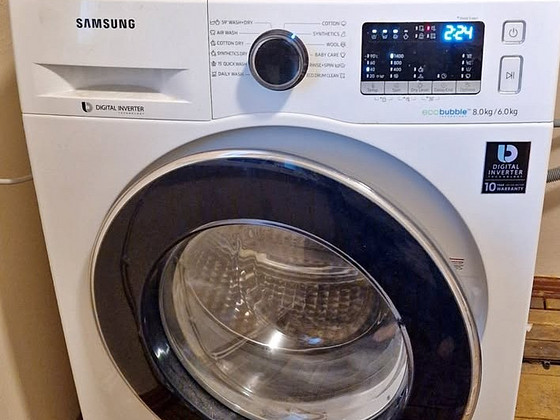 Стирально-сушильная машина Samsung Ecco Bubble WD80M4443JW (8 кг / 6 кг)