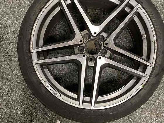 Mercedes AMG R20 veljed+ rehvid