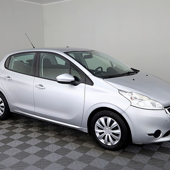 Peugeot 208 Elegance ATM 1.6 HDi 68kW