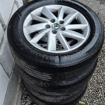 Продам литые диски r15.