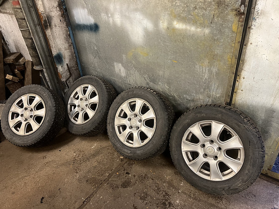Veljed 15x6 5x114.3 ja rehvid Pirelli 195/65/15