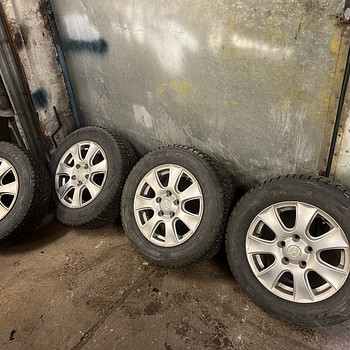 Veljed 15x6 5x114.3 ja rehvid Pirelli 195/65/15