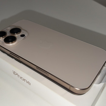iPhone 16 Pro 128GB Desert Titanium