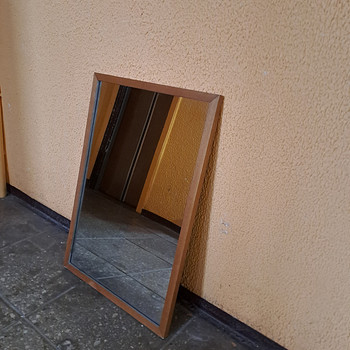 Puitraamis peegel 51x75 cm