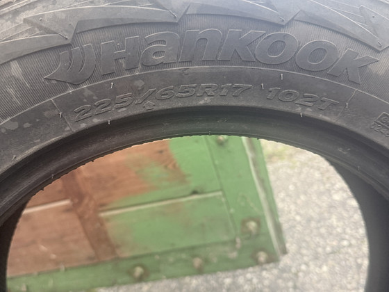 Müüakse talverehvid Hankook 225/65R17
