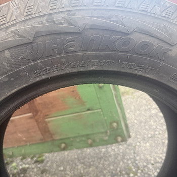 Müüakse talverehvid Hankook 225/65R17