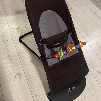 Кресло-качалка Babybjörn