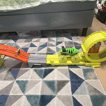 Hot wheels monster truck руль + машина