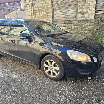 Volvo V60 Powershift Kinetic Drive-E CITYSAFETY 1.6 D2 84кВ
