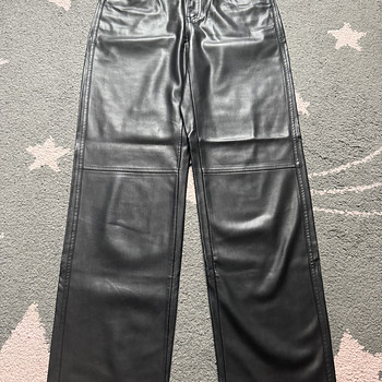 Чёрные брюки под кожу Bershka