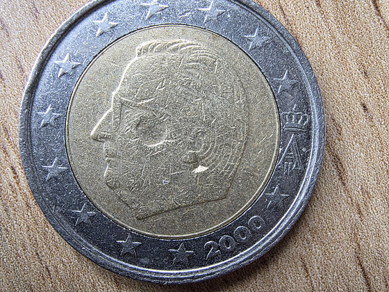Бельгия 2000 за 2 евро. С дефектом