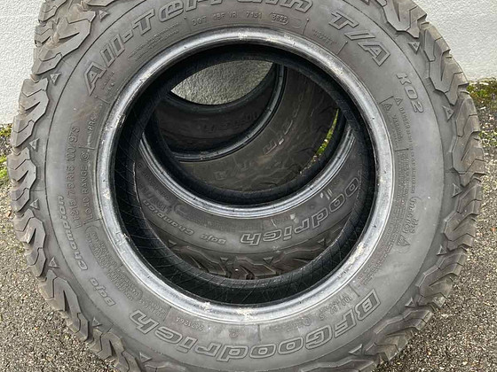215/75 R15 4 шт. BF Goodrich ALL Terrain T/A KO2 M+S 3PMSF