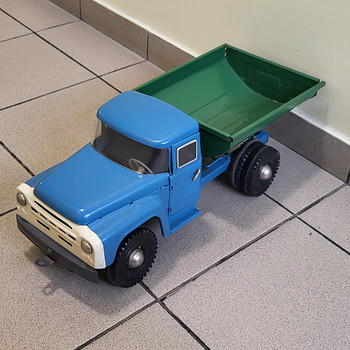 Zil 130 kallur Suur plekist mänguasi AZLK