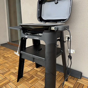 Weber Lumin elektrigrill koos alusega