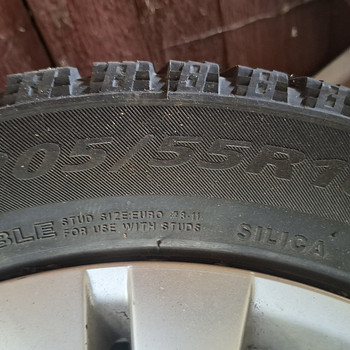 Шипованная шина 205/55 R16, диск 4x100