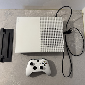 Игровая консоль Xbox One S 1TB