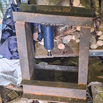 Hüdrauliline press, umbes 10 tonni