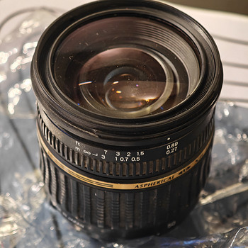 Tamron AF 17-50mm 2.8 + адаптер dummy battery
