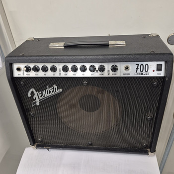Fender 700 Roc-Pro