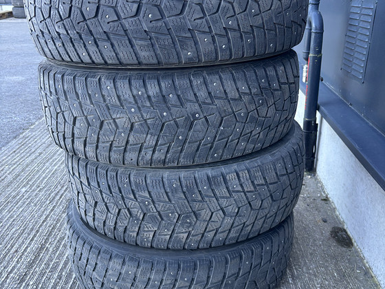 Hankook Winter i*Pike LV (205/65 R16) DOT 1522