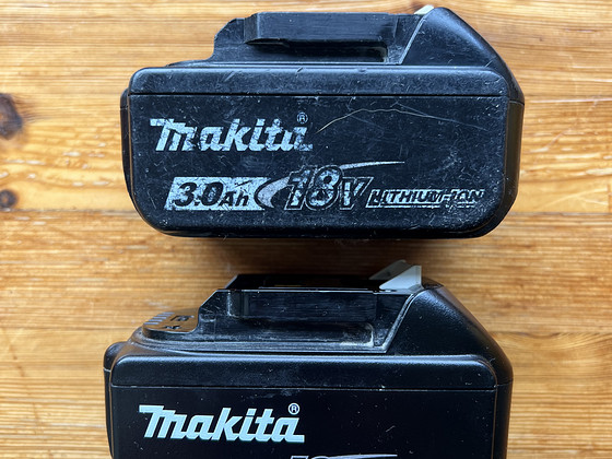 Makita 3ah akud