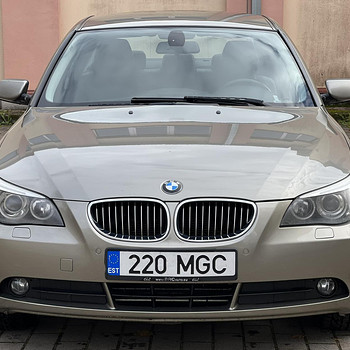 BMW 523I