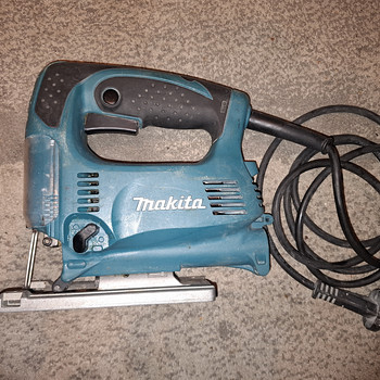 Tikksaag Makita 4329