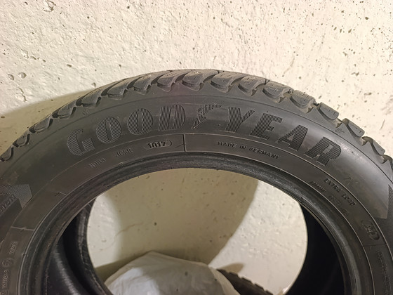 Комплект зимней шипованной резины Goodyear UltraGrip 215/55