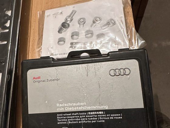 Audi секретки