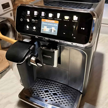 Полностью автоматическая кофемашина Philips LatteGo