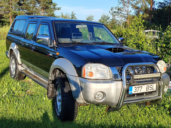Пикап Nissan