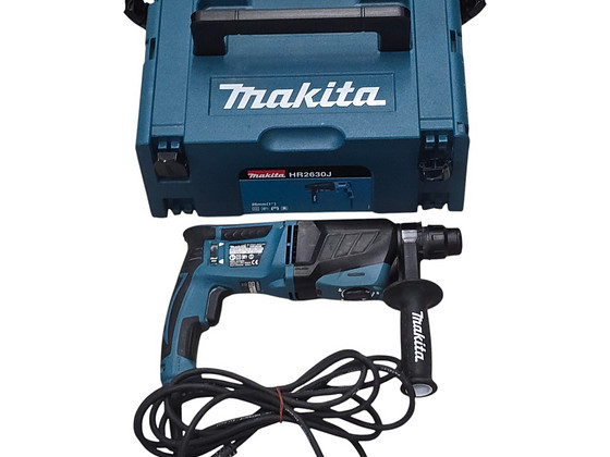 Перфоратор Makita HR2630 + Чемодан