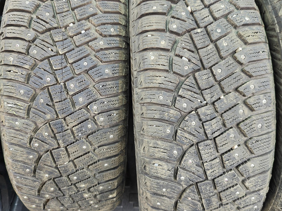 Continental IceContact 2 205/55 R16 шипованные шины