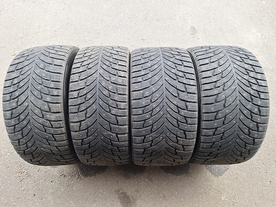 275/35/R21 + 315/30/R21 шипованные шины Gripmax