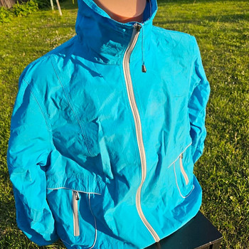 4XL Naiste jope rin.ümb. 128 cm