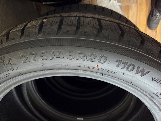 TRIANGLE SNOWLINK 275/45 R20
