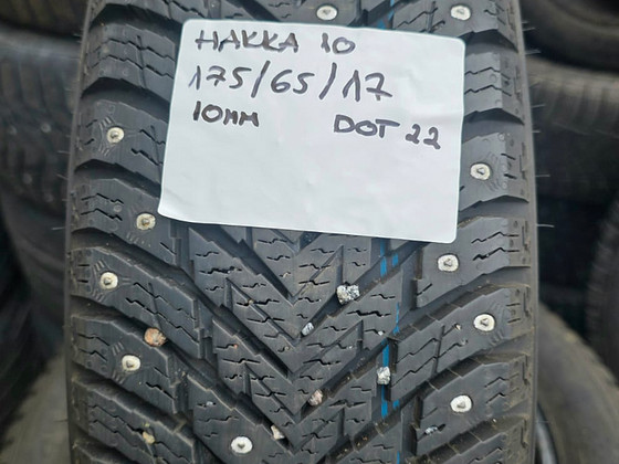 Шины R17 175 65 17 Nokian Hakkapeliitta 10, 4 шт., как новые