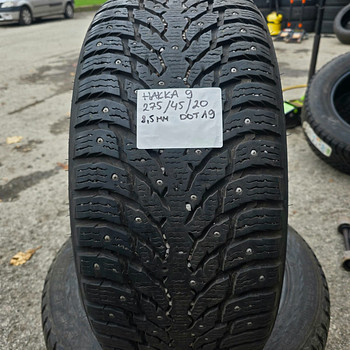 Шины R20 275 45 20 Nokian 8.5mm 2шт