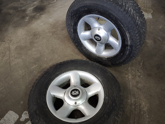 Continental Ice Contact 3